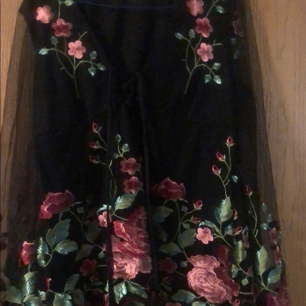 Beautiful Venus floral lace blouse